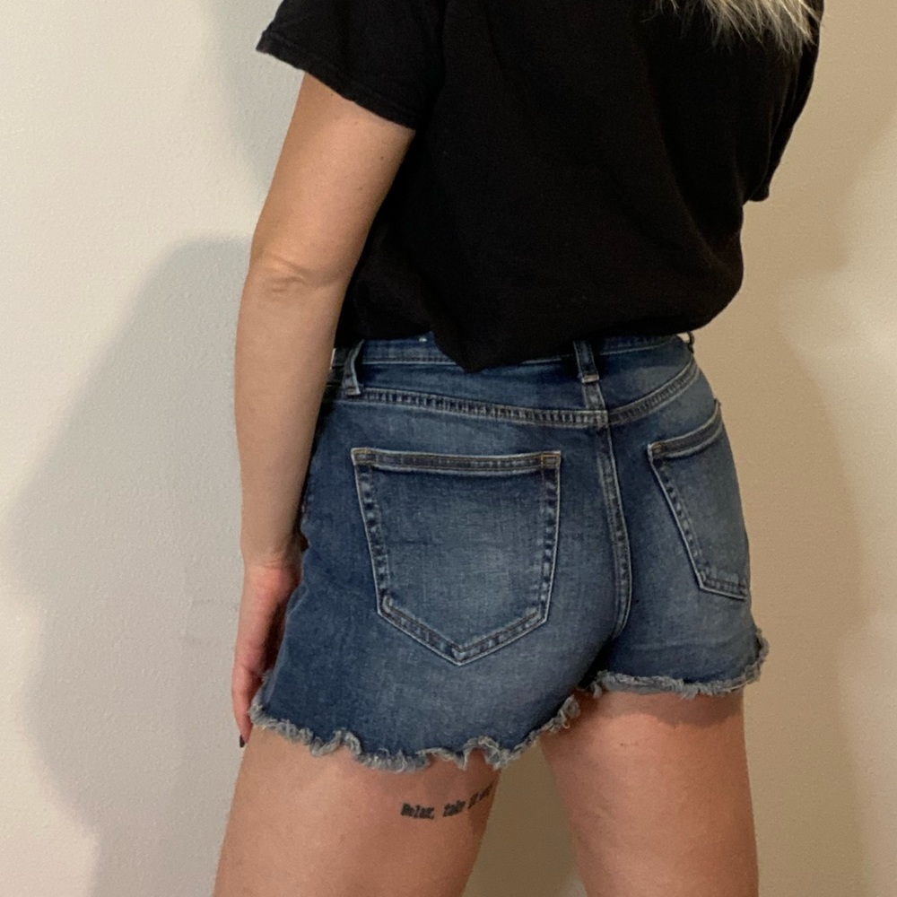 Victoria secret pink Jean shorts Jr small size 2 stretch high waist distressed